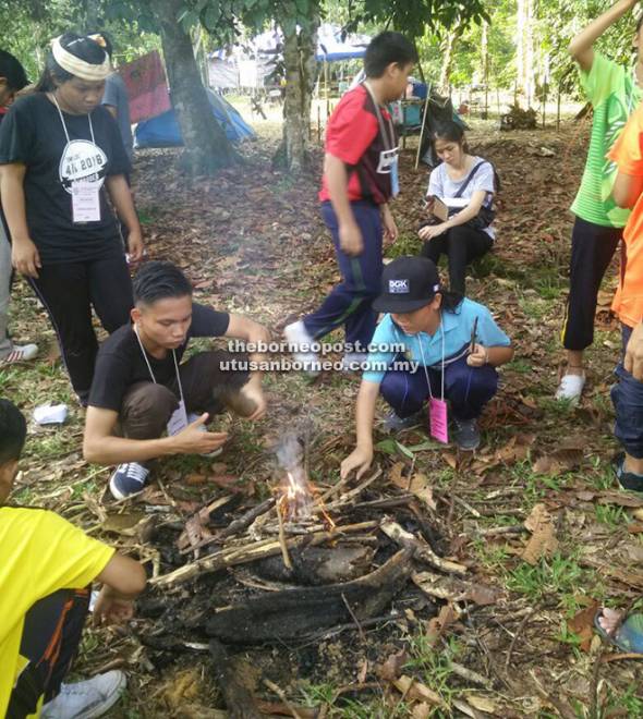 Smk Luar Bandar Sibu No 1 Udah Ngatur Pengawa Belangkau Begempung Unit Beuniform Utusan Borneo Online