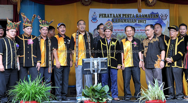 Memartabat Baju Tradisi Sabah Utusan Borneo Online