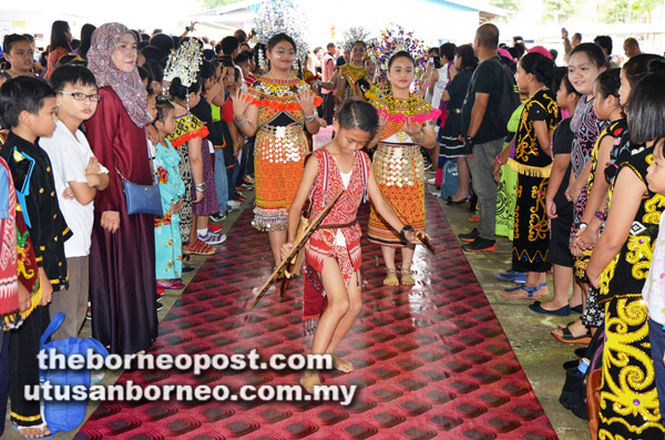 Majlis Kongsi Perayaan Sk St Anthony Disambut Meriah Utusan Borneo Online