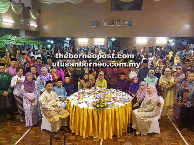 400 Tetamu Meriahkan Majlis Ramah Tamah Gawai Raya Kastam Utusan Borneo Online
