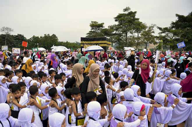 Lebih 9,000 murid prasekolah Little Caliphs ‘naik haji’  Utusan Borneo