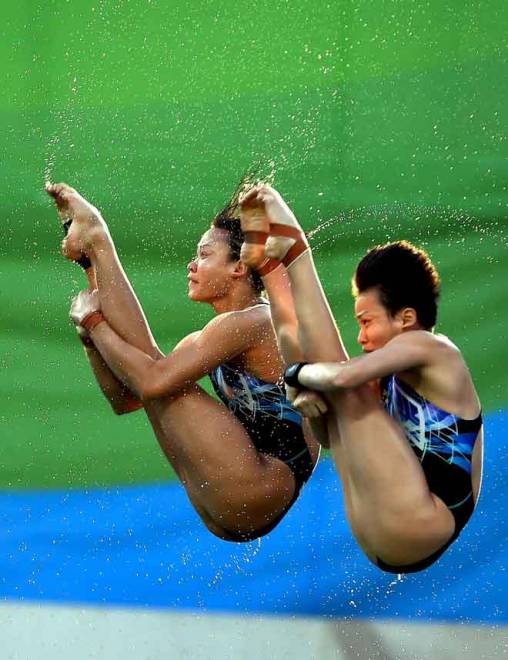  Aksi Pandelela bersama Cheong Jun Hoong semasa Sukan Olimpik Rio.