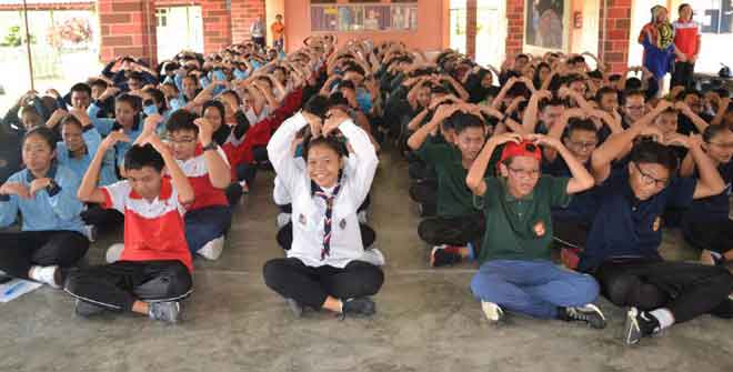 200 Pelajar Sertai Perkhemahan Perdana Unit Beruniform Smk Taman Tunku Utusan Borneo Online