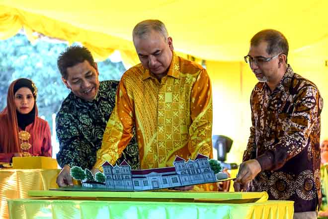 Sultan Nazrin Berkenan Rasmi Sambutan 135 Tahun Muzium Perak Utusan Borneo Online