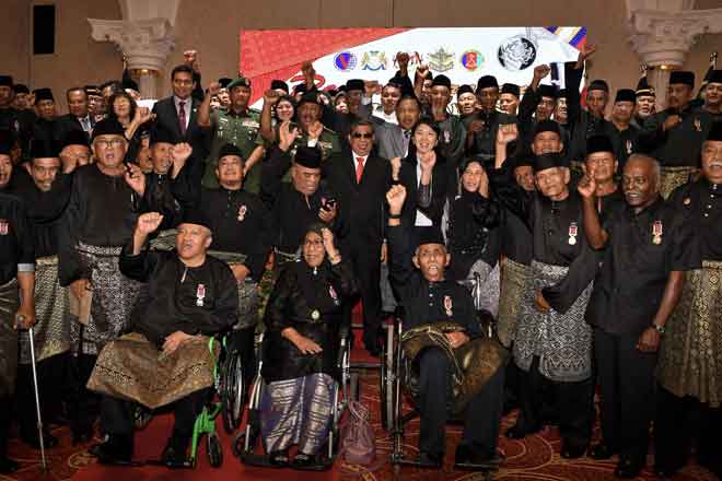 184 Veteran Dan 28 Balu Di Johor Terima Pingat Jasa Malaysia Utusan Borneo Online