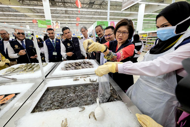 Jabatan Kesihatan Perak sita 207 produk makanan bernilai ...