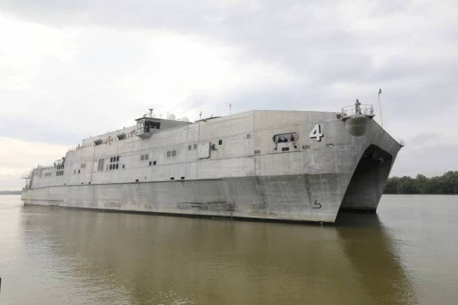 Kapal USNS Fall River tiba di Pelabuhan Pending untuk Latihan PP19 bermula hari ini hingga 12 April 2019. - Gambar Chimon Upon