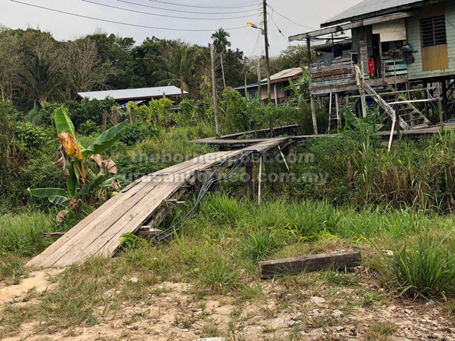 Kampung Sungai Dalam Ketinggalan Infrastruktur Asas Utusan Borneo Online