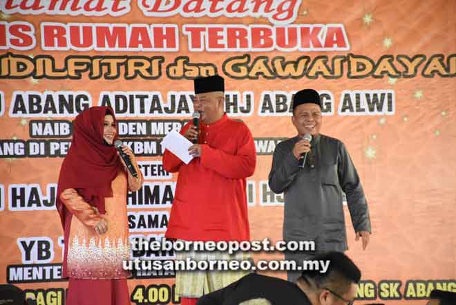 Sekitar kemeriahan Majlis Rumah Terbuka Hari Raya 