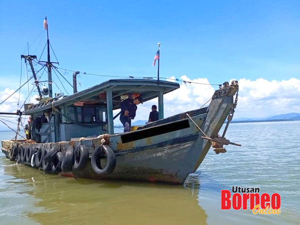 Bot nelayan disyaki tangkap ikan di kawasan larangan ditahan 