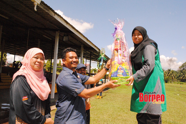 Sukan Tahunan Sekolah Pupuk Semangat Kesukanan Jati Diri Pelajar Utusan Borneo Online