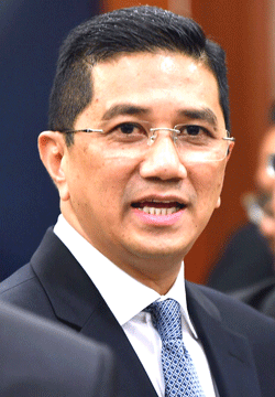 Azmin Dan 10 Ahli Pkr Keluar Parti Utusan Borneo Online