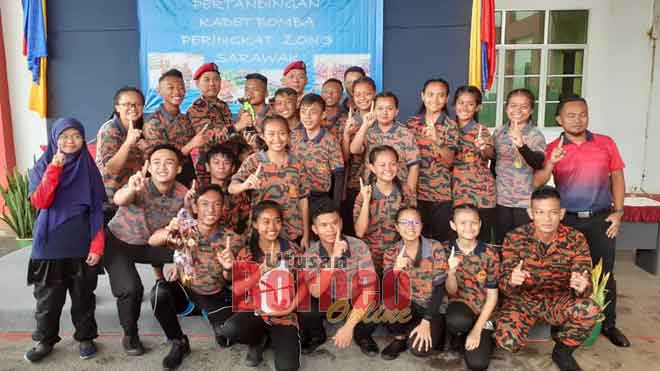 Kadet bomba sekolah menengah