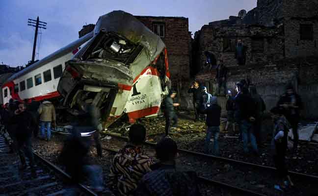 Kereta api bertembung di Kaherah, 13 cedera | Utusan ...