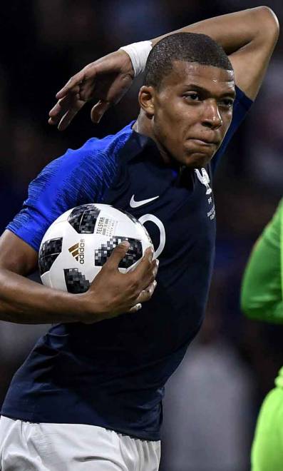 Mbappe idam 'dakap' trofi Liga Juara-Juara dan Kejohanan ...