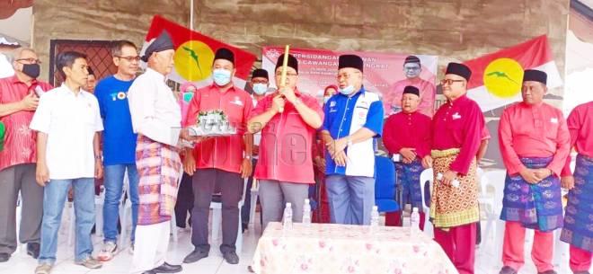 Ahli UMNO Labuan perlu fokus kepada kemenangan BN pada PRU ...