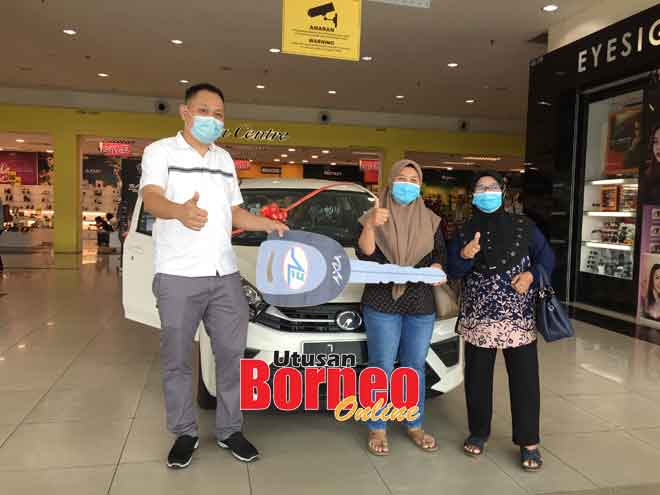 Guru menang kereta Perodua Axia pada cabutan bertuah Everwin  Utusan