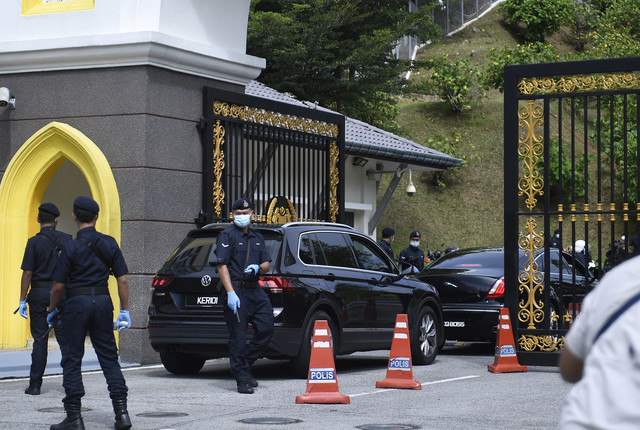 Anwar tiba di Istana Negara | Utusan Borneo Online