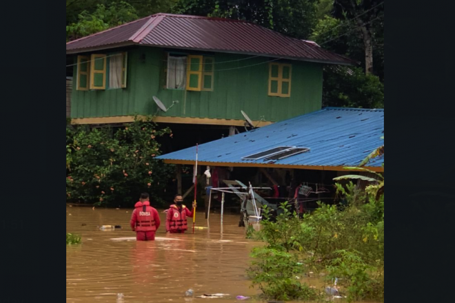 Tanah runtuh, Jalan MelukunMujong ditutup Utusan Borneo Online