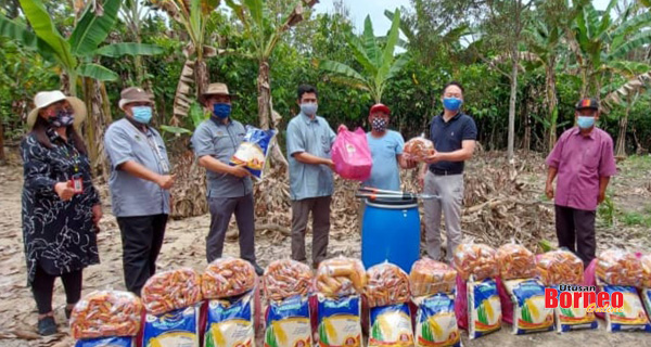 119 Petani Koko Terima Bantuan Utusan Borneo Online