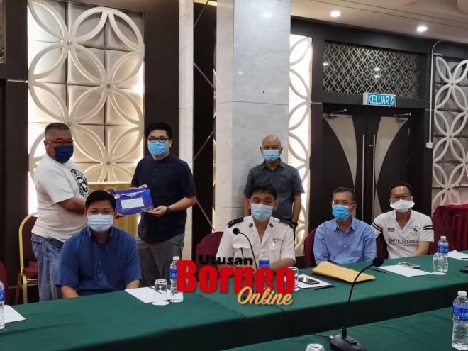 Unifor Serah Sumbangan Rm2 Juta Kepada Persatuan Gereja Cawangan Bintulu Utusan Borneo Online 7236