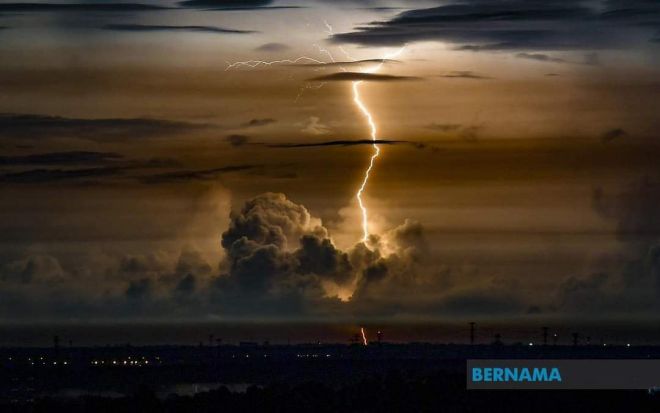 Ribut Petir Hujan Lebat Sepanjang Fasa Peralihan Monsun Bermula Hujung September Utusan Borneo Online