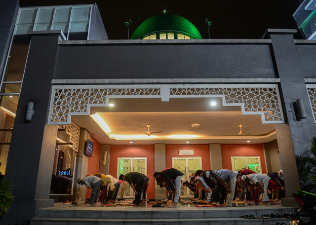 Solat Tarawih Berjemaah Dibenar Tanpa Penjarakan Fizikal Aura