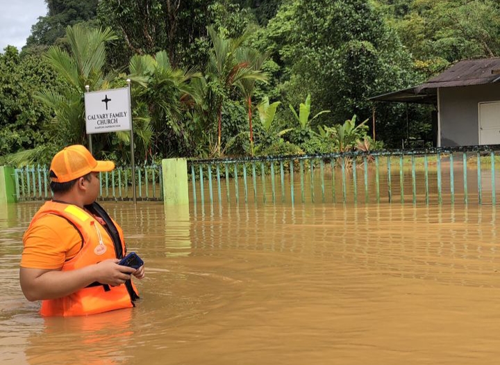 Mangsa banjir meningkat, 144 orang dipindah ke PPS | Utusan Borneo Online