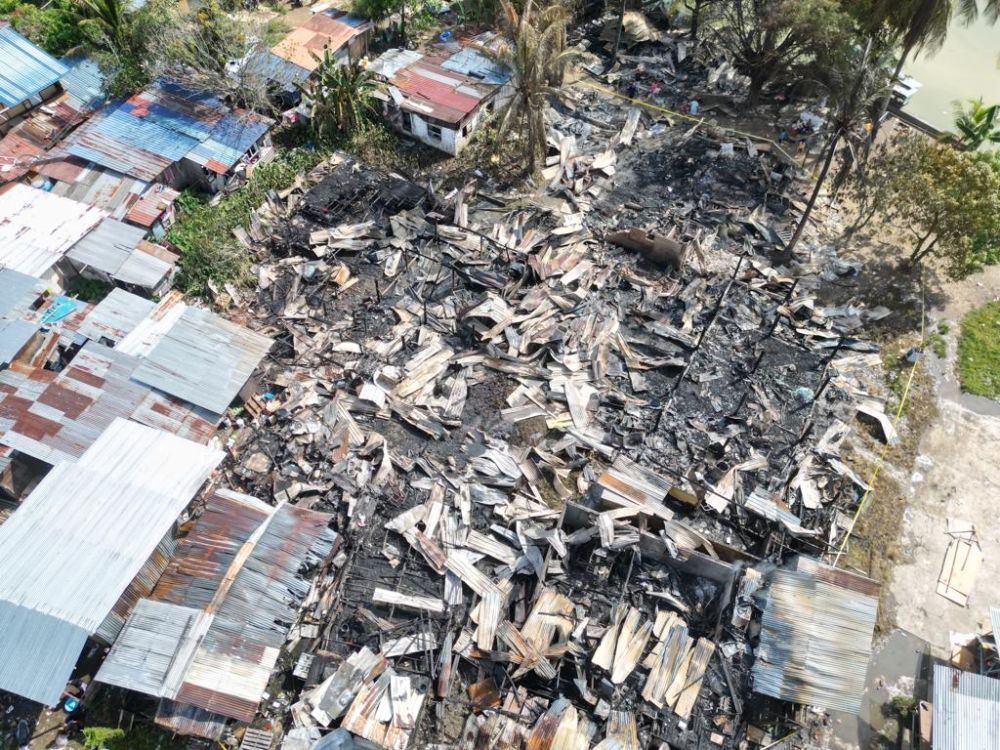 15 Rumah Terbakar 17 Keluarga Hilang Tempat Tinggal Utusan Borneo Online