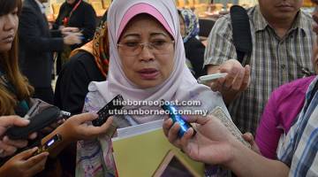 PERANGI DADAH: Fatimah bercakap kepada pemberita selepas Mesyuarat Jawatankuasa Kabinet Transformasi, Prestasi dan Penyampaian Perkhidmatan di Kuching, semalam.